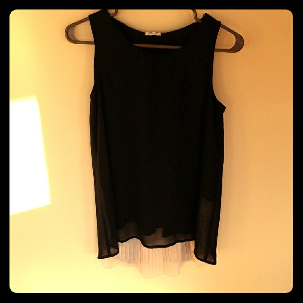 Intimissimi sleeveless blouse